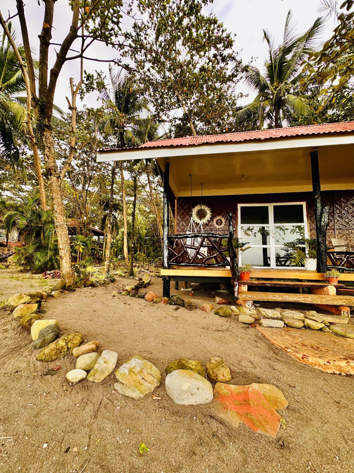 Playa Del Fuego Camiguin Beach Hostel & Resort Mambajao Exteriér fotografie